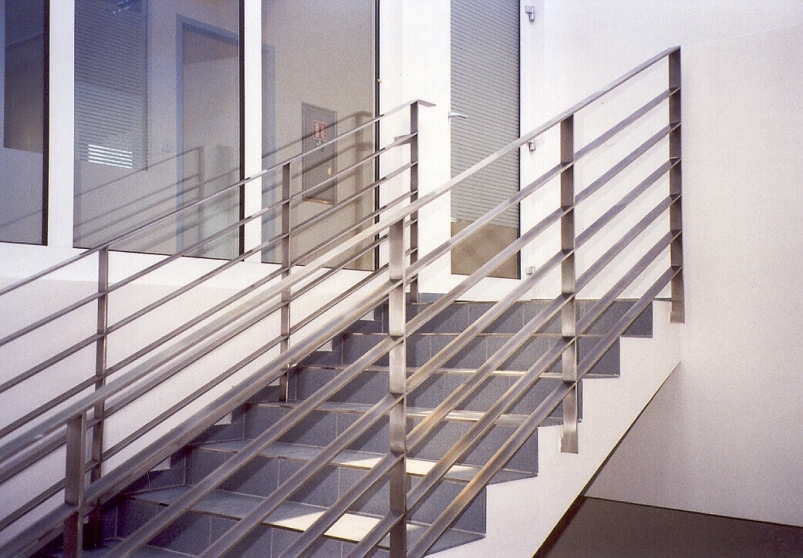 INTERI�ROV� PRVKY - SCHODI�T�