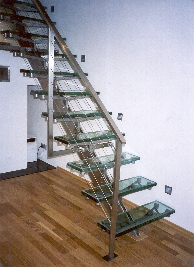 INTERI�ROV� PRVKY - SCHODI�T�