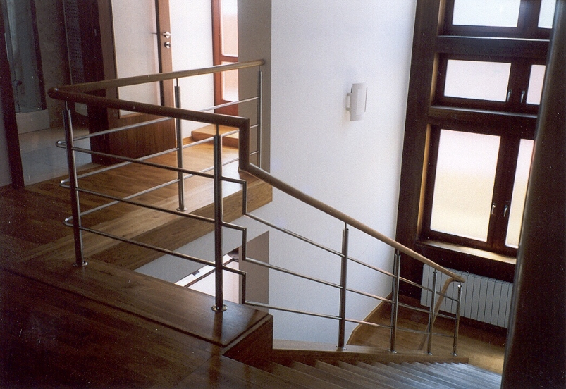 INTERI�ROV� PRVKY - Z�BRADL�